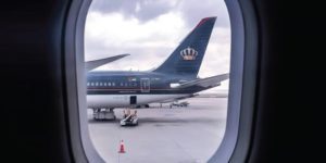 Prohíben dispositivos electrónicos en vuelos de Medio Oriente a EE.UU.