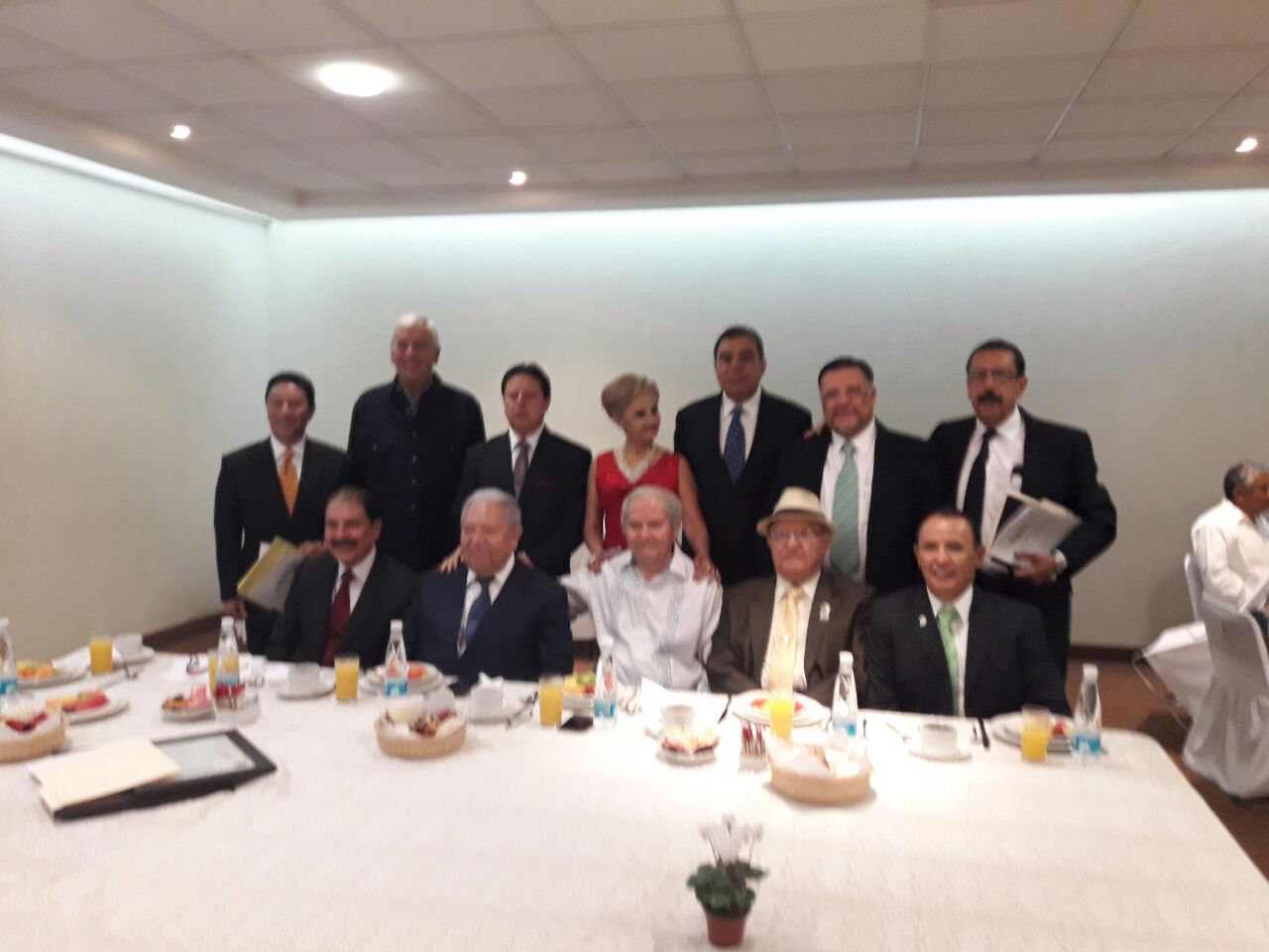 SE REÚNE COLEGIO DE ABOGADOS