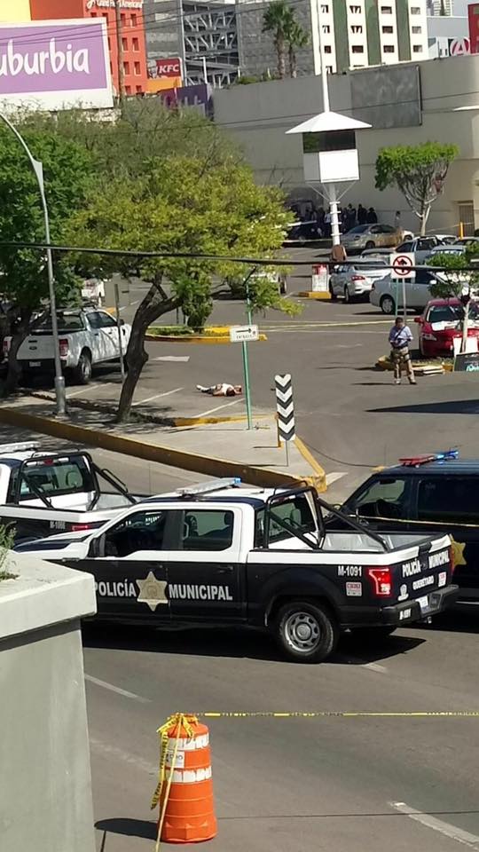 BALACERA EN PLAZA DEL PARQUE