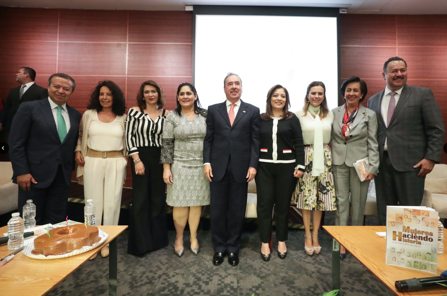 Presentan en el Senado libro “Mujeres haciendo historia en la vida política de México”