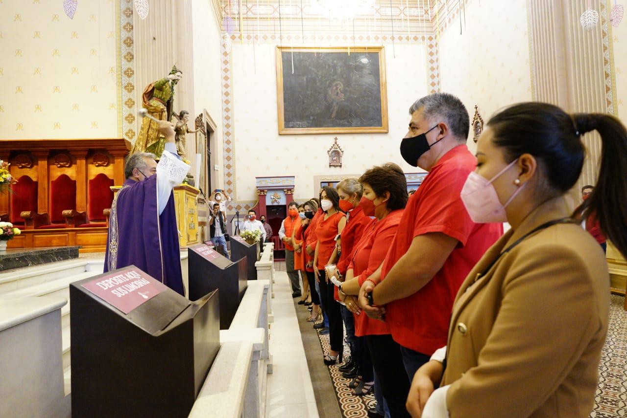 Priistas piden milagro en Soriano - Plaza de Armas | Querétaro
