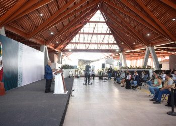 Acusa Morena “complot internacional”