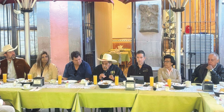 Anuncian caravana de taxis, tractores y camiones en la 57