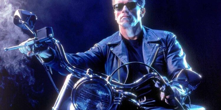 Arnold Schwarzenegger ahora es parte “máquina” tras operación