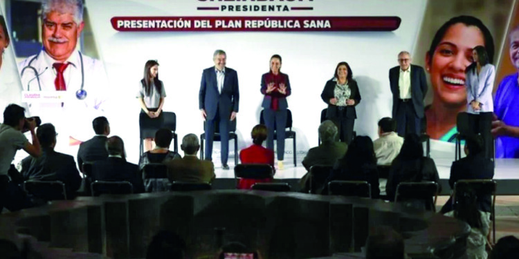 Presenta Sheinbaum proyecto de salud