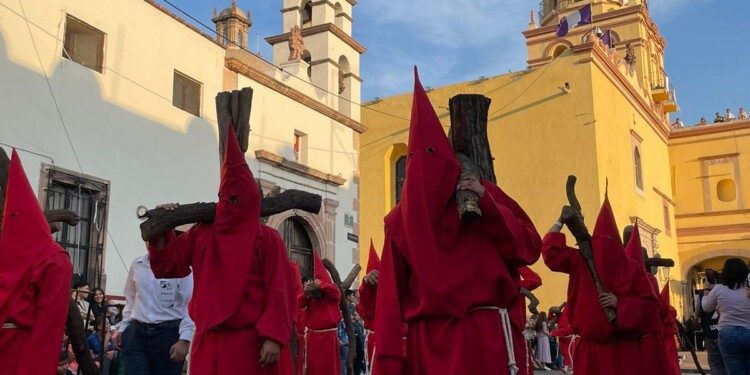 Realizan 58 Edición de la Procesión del Silencio 2024 en Querétaro