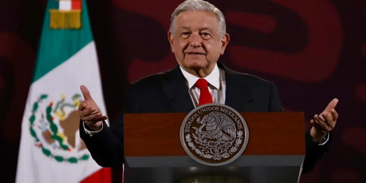 Celebra AMLO que no se prohíban mañaneras