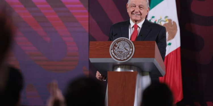 INE ordena modificar otra conferencia matutina de AMLO