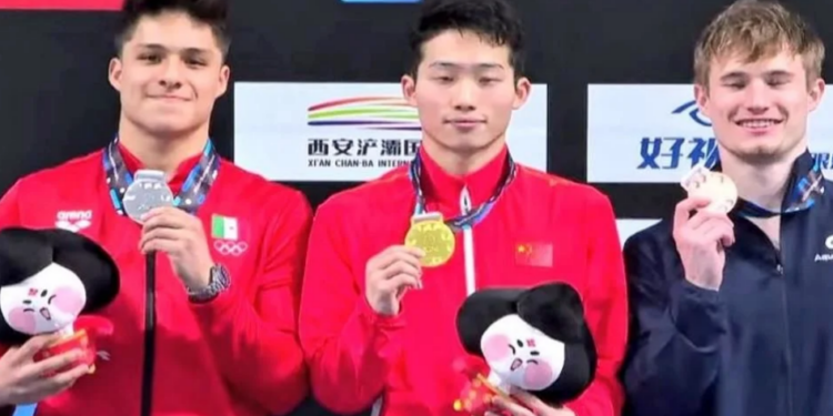 Osmar Olvera gana plata en Copa del Mundo de China