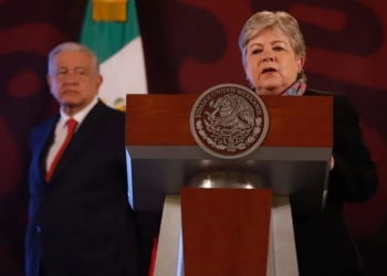 Dan luz verde a 20 mil para votar desde extranjero