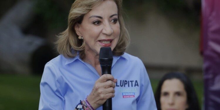 Lupita Murguía aboga por un suministro constante de medicamentos