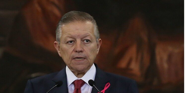 Rechaza Zaldívar presión a jueces; acusa venganza de Piña