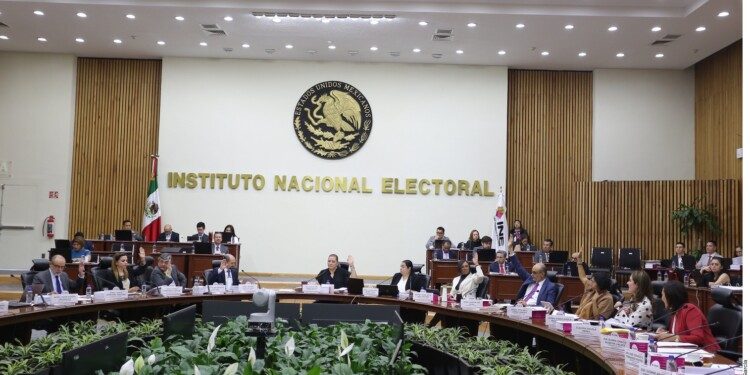 Reintegraría INE a votantes en exterior