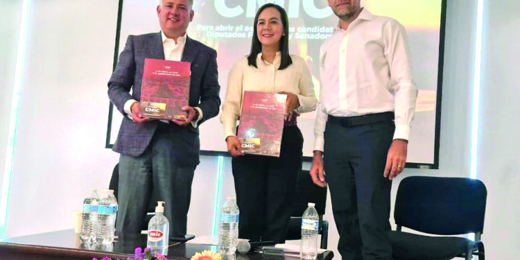 Recibe la CMIC a candidatos