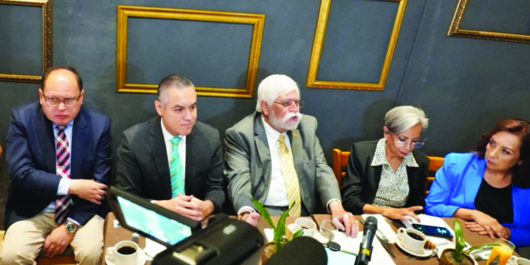 No ensuciar proceso, demanda la Canaco