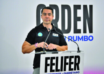 Presenta Felifer la tarjeta Conecta de apoyos sociales