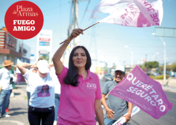 Ni el calorón frena a Paloma Arce