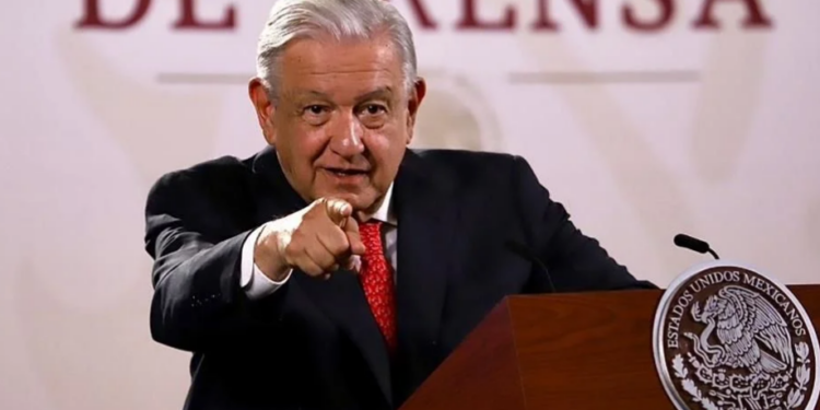 Por elecciones, habrá operativos en zonas violentas: AMLO