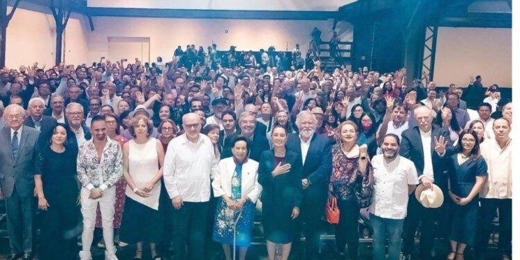 Expresan intelectuales apoyo a Sheinbaum