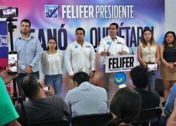 Felifer Macías va por la ampliación de programa de becas; incluirá a estudiantes de escuelas privadas