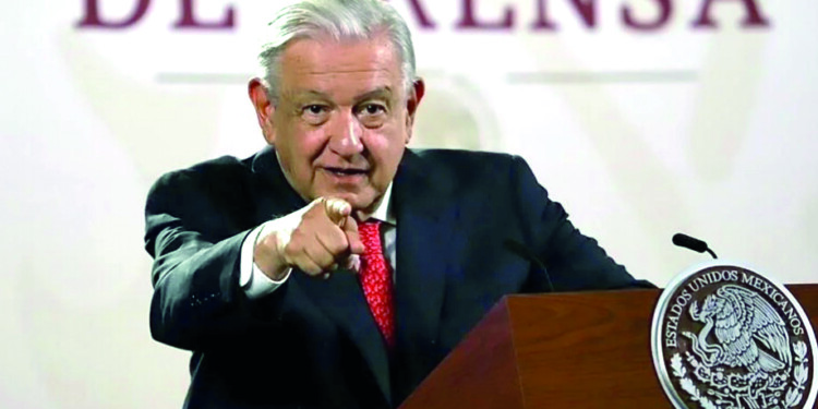 Habrá operativos en zonas violentas: López Obrador