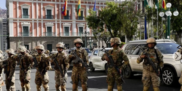 Denuncian intento de golpe en Bolivia