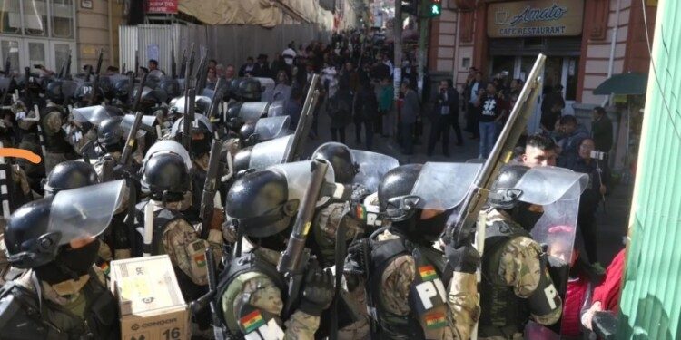 Detienen al comandante que lideró el “intento de golpe de Estado” en Bolivia
