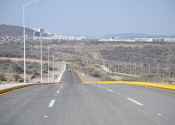 Prolongación de Bernardo Quintana con curvas peligrosas tuvo inversión de 135 millones de pesos