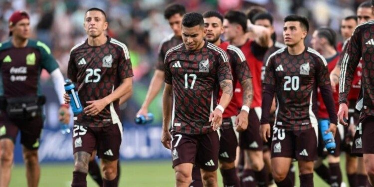 Aplasta Uruguay a México