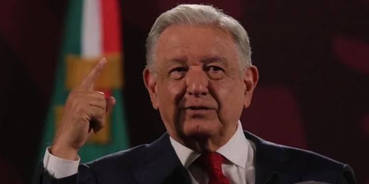 WSJ falta al respeto a Sheinbaum: AMLO