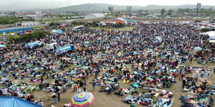 Peregrinos llegan al Estado de México con 227 contigentes