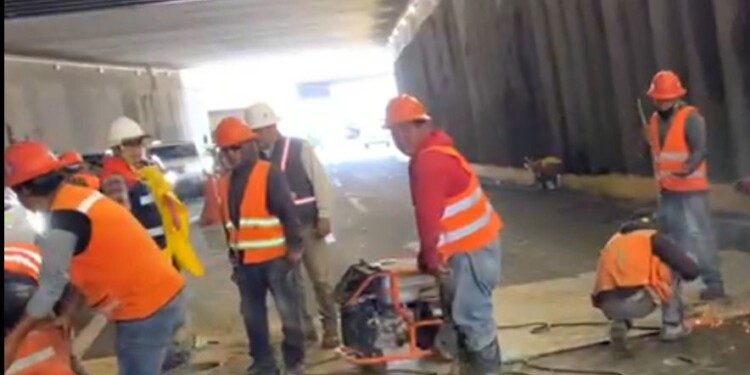Por lluvias, aparece socavón en paso inferior de Paseo 5 de Febrero; SDUOP asegura que no hay riesgo