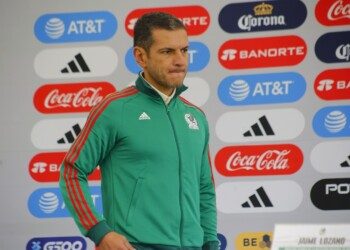 De tres, tres derrotas para Gallos