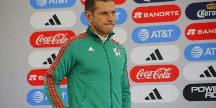 De tres, tres derrotas para Gallos