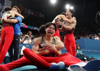 Japón es el equipo de oro en la gimnasia varonil