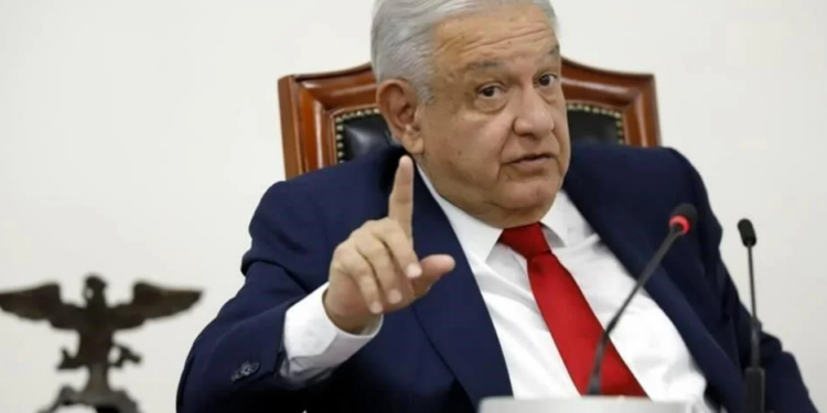 Imprudencia, que EU respalde a opositor de Maduro: AMLO