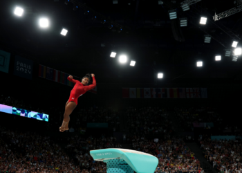Simone Biles conquista tercer Oro en París y décima medalla olímpica
