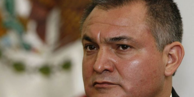 Niega juez nuevo juicio a García Luna