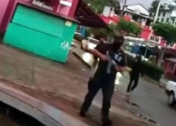 Desfila en Chiapas grupo armado por 5 municipios 