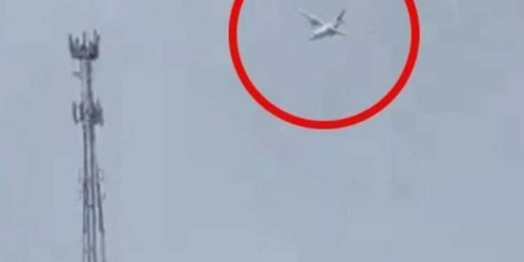 Cae avión con 62 pasajeros en Sao Paulo