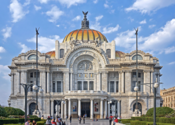 Bellas Artes, en falta con mujeres