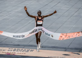 Gana keniano Edwin Kiptoo Maratón de CDMX