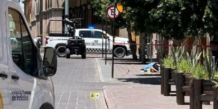Atacan joyerías en Celaya y mueren cuatro personas