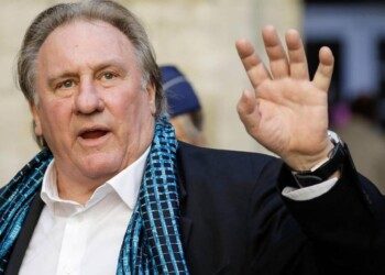 Pide Voight a Pitt acabar pleito con Jolie