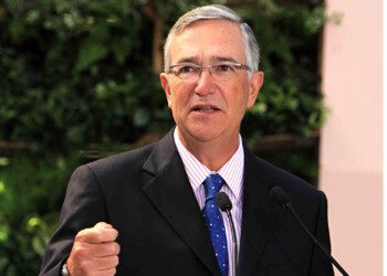 Reclaman a Salinas Pliego adeudo de 110 mdd en EU 