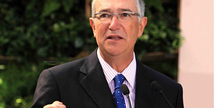 Reclaman a Salinas Pliego adeudo de 110 mdd en EU 