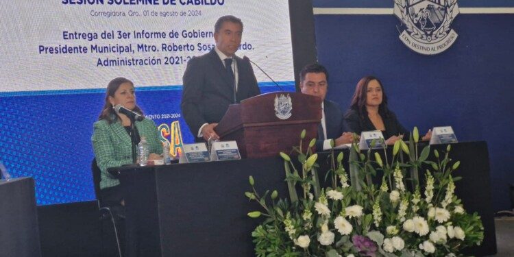 Roberto Sosa rinde su último informe de gobierno