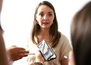Define legislatura dos sedes alternas para trabajar, mientras permanece plantón en congreso