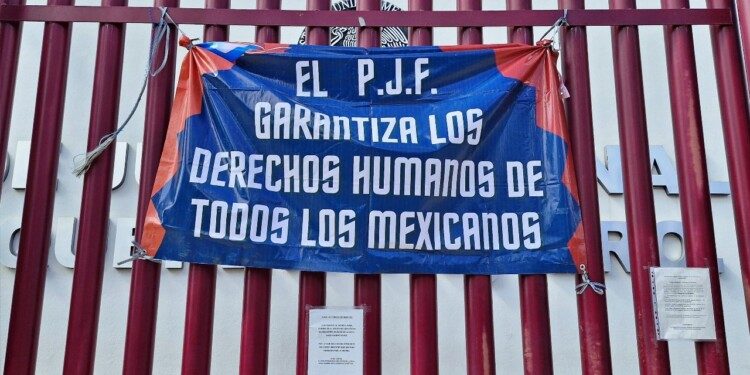 El Centro de Justicia Penal Federal en Querétaro se suma a paro de labores