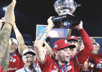 Bundy, primer campeón como jugador y manager en Diablos